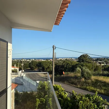 וילה Vivenda Silvestre Family House אלבופיירה