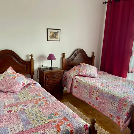 Vivenda Silvestre Family House Willa
