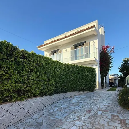 Vivenda Silvestre Family House البوفيرا