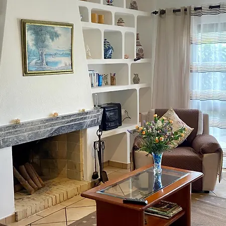 Villa Vivenda Silvestre Family House