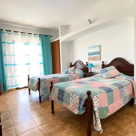 Vivenda Silvestre Family House Albufeira