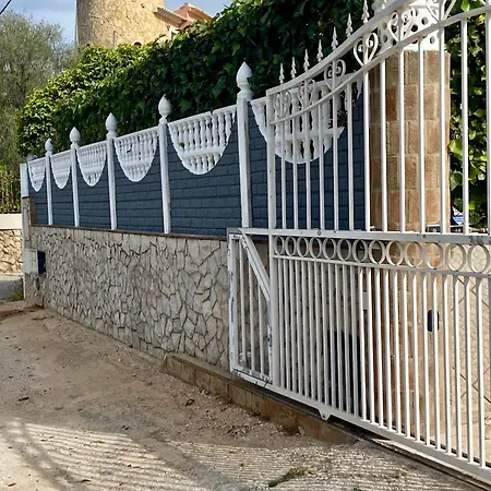Vivenda Silvestre Family House אלבופיירה
